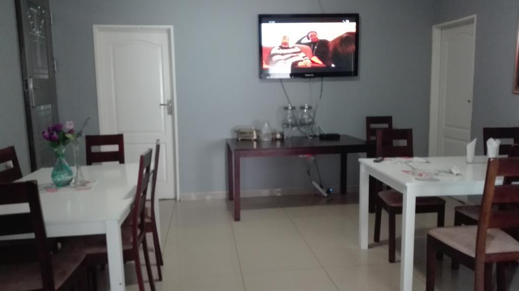 Thembisi Guesthouse Newcastle Εξωτερικό φωτογραφία